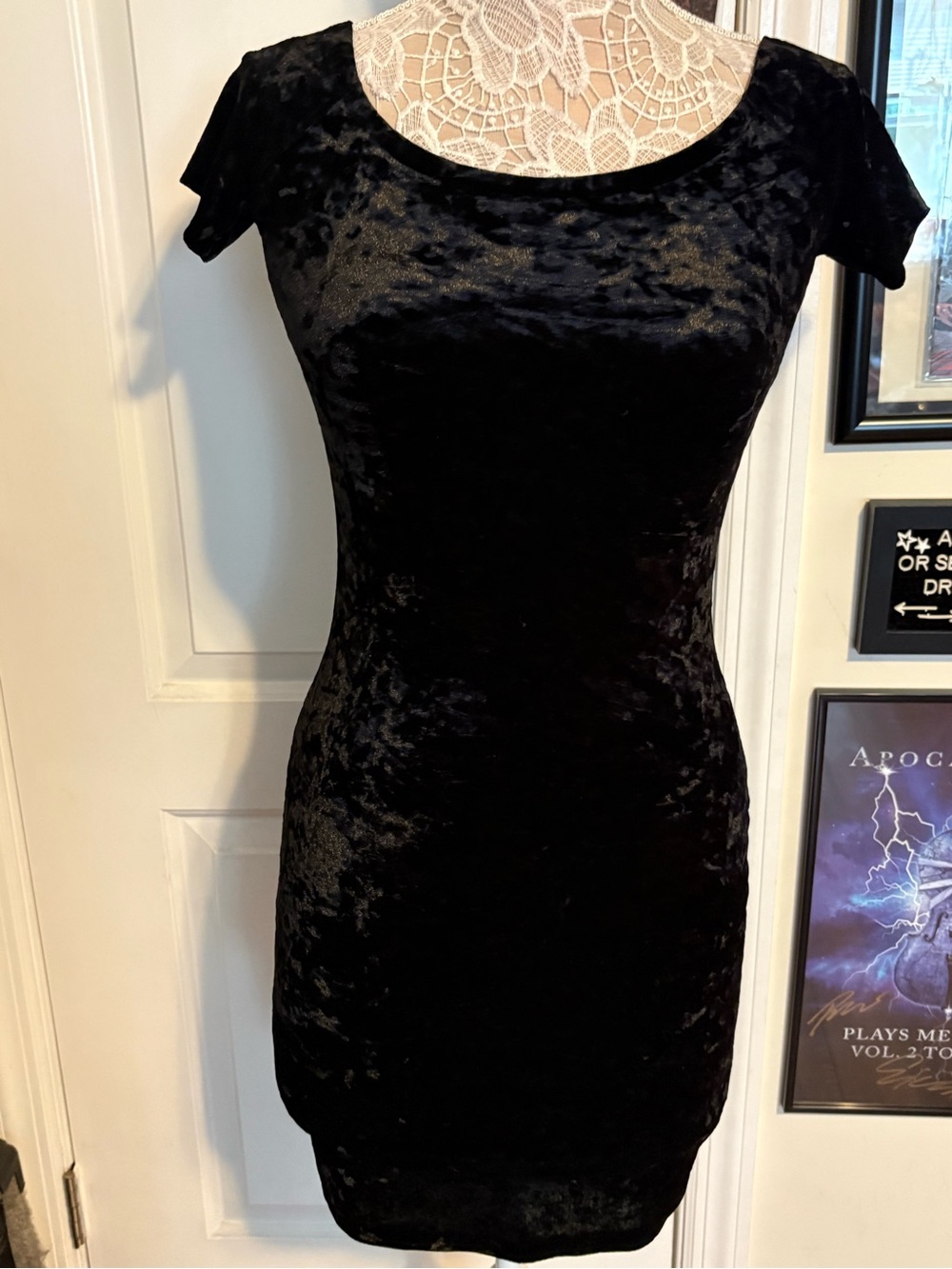 Design Lab Lord & Taylor Black Crushed Velvet Dress Medium Goth 90s Mini
